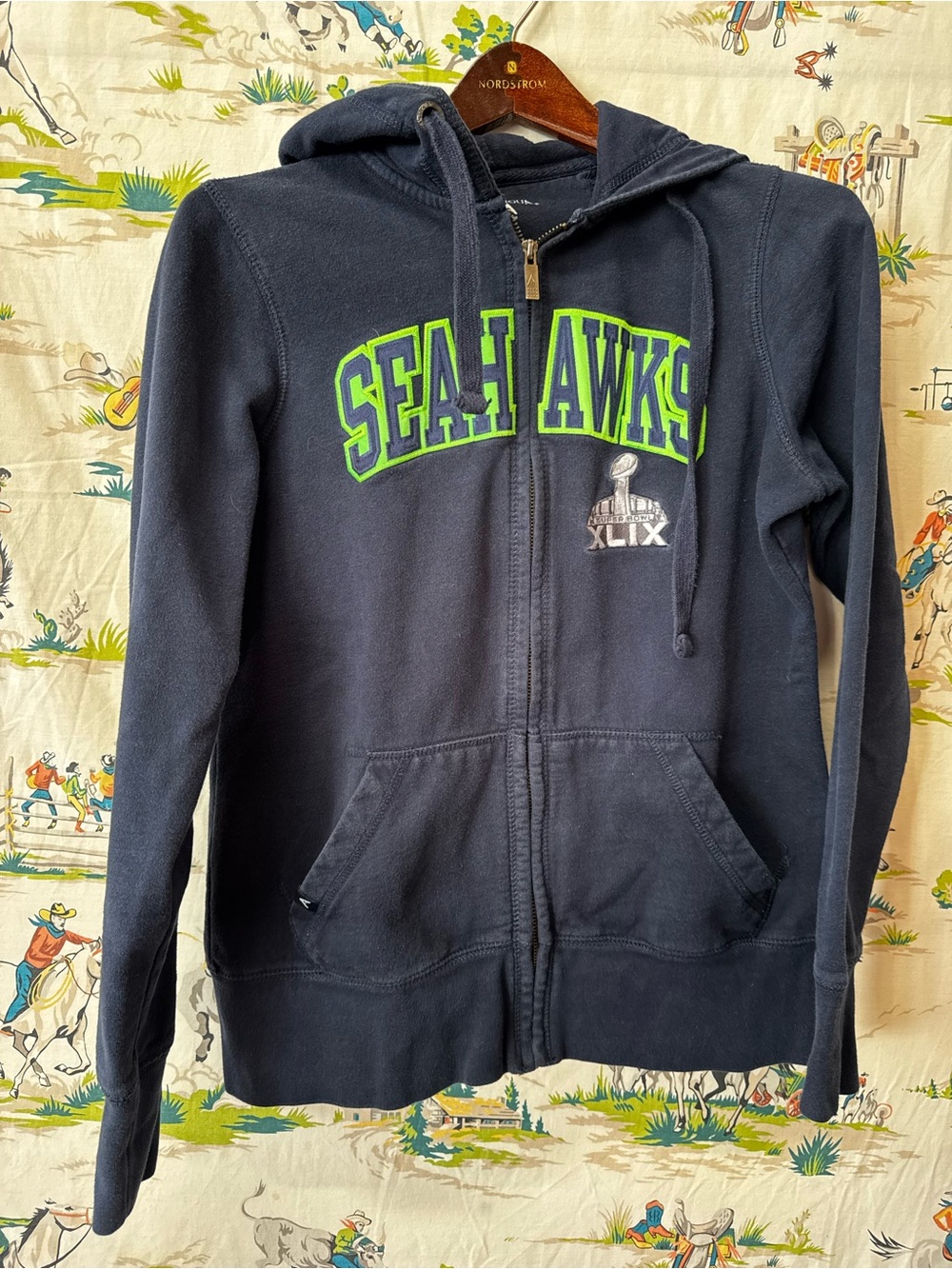 SEAHAWKS Navy women’s Zip-Up Hoodie - NFL size medium
